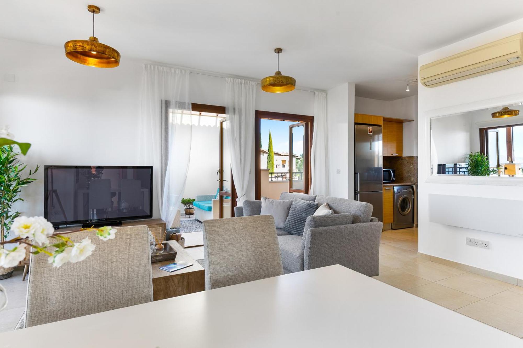 1 Bedroom Apartment Pyrgos With Beautiful Sea And Sunset Views, Aphrodite Hills Resort Kouklia Exteriér fotografie
